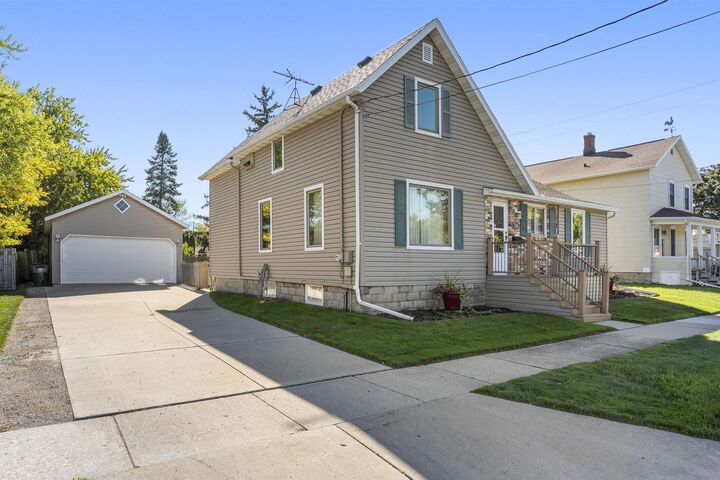 310 Elm Street  Neenah WI 54956-3307 photo