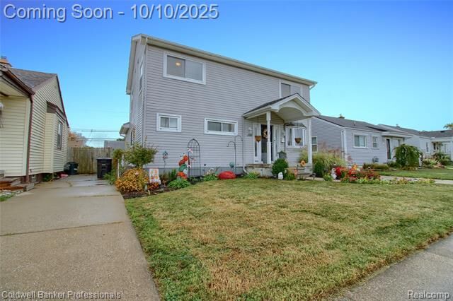 Property Photo: 17569 Smith Street MI 48193