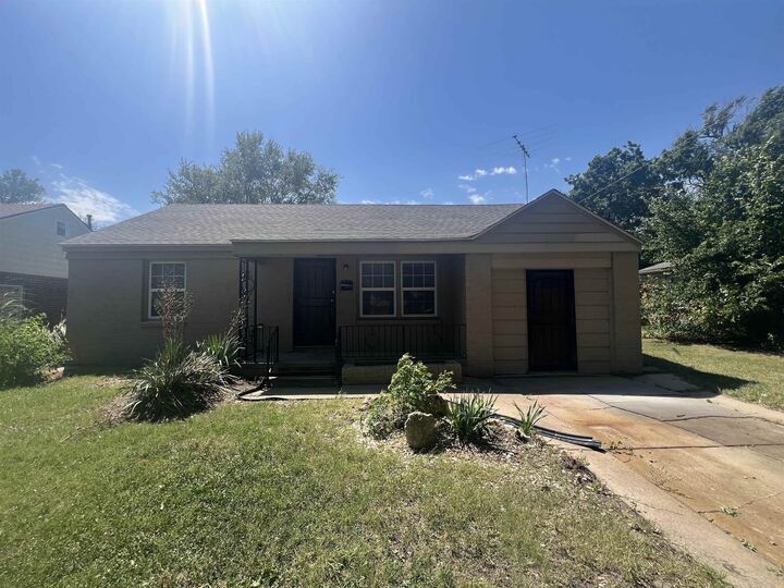 Property Photo:  1607 N Terrace  KS 67208