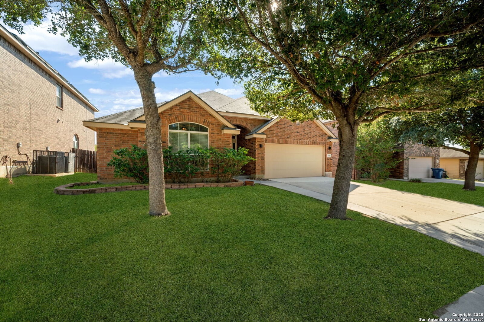 Property Photo: 5906 Onyx Way TX 78222