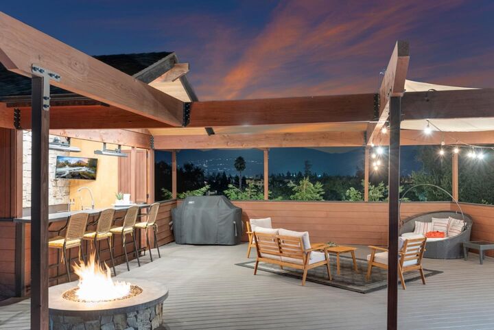 Property Photo:  85 West 5th Street  CA 95037 