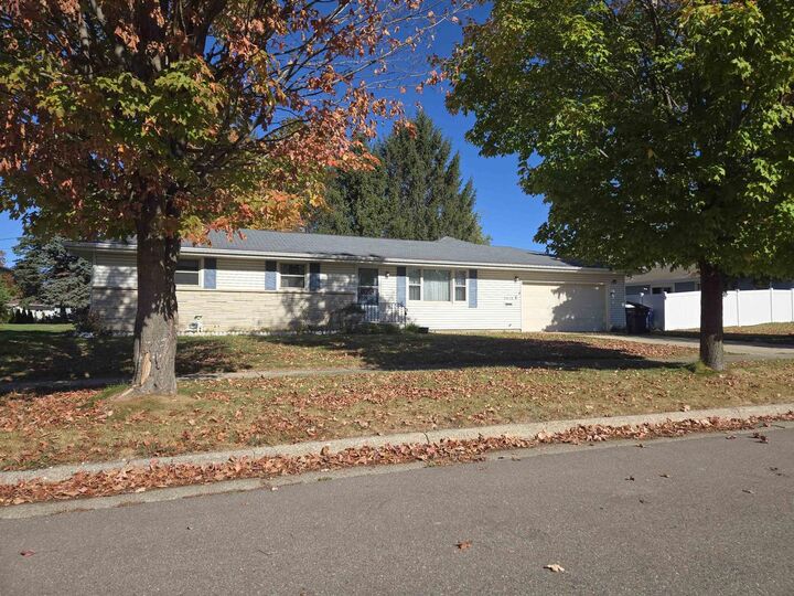Property Photo:  2619 Rutledge Avenue  WI 53545 