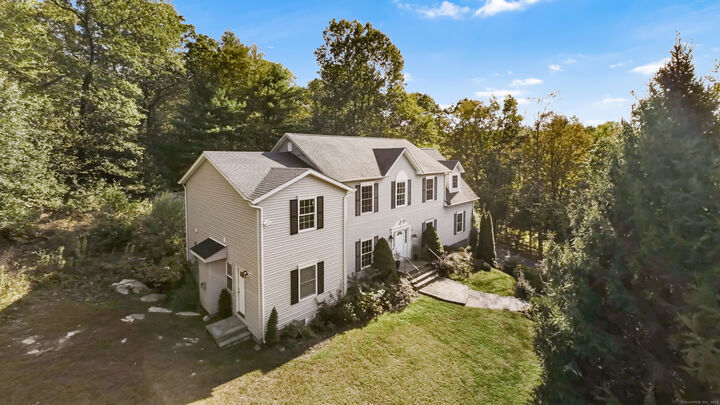 Property Photo:  2 Abbey Lane  CT 06470 