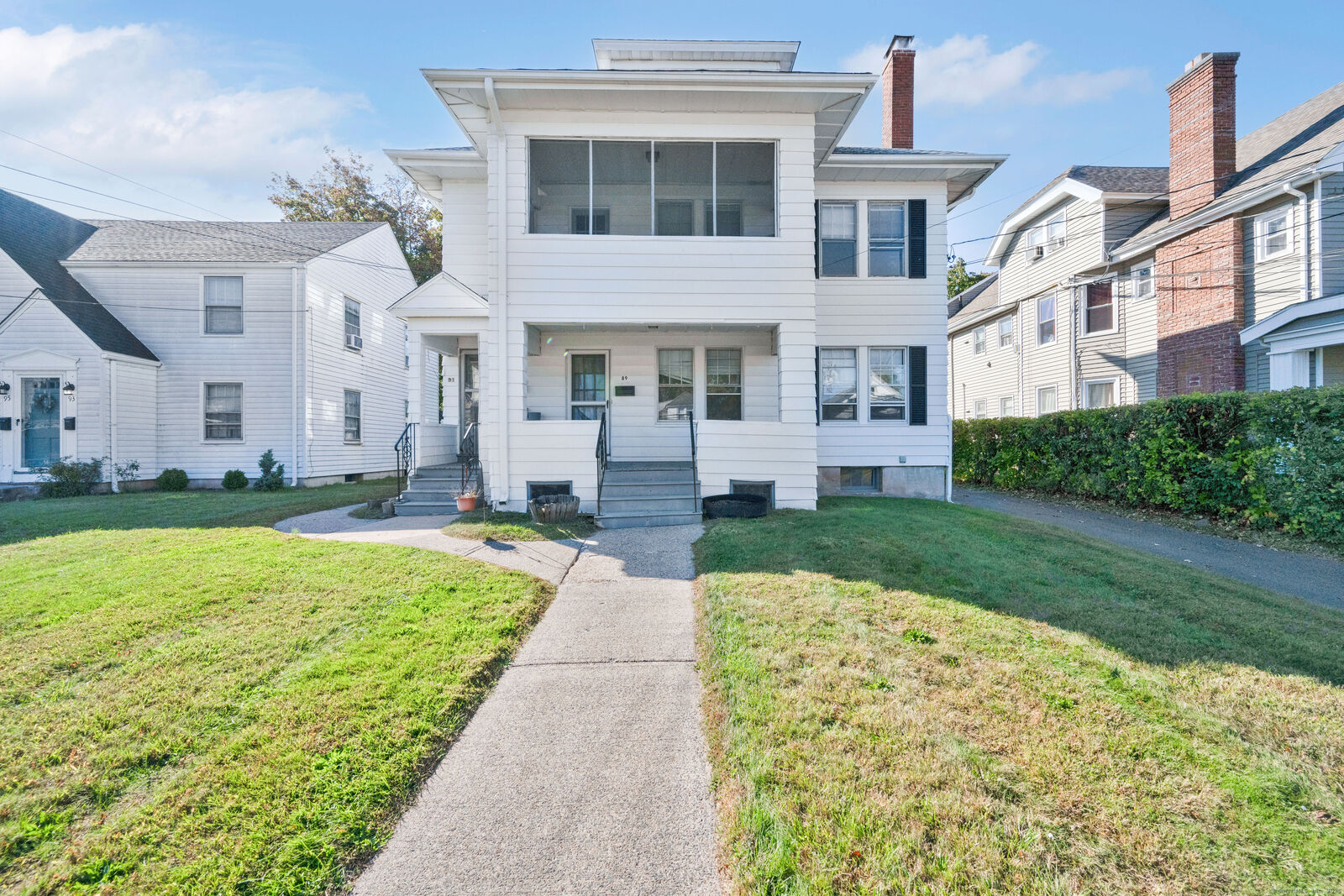 Property Photo:  91 Maplewood Avenue 2  CT 06119