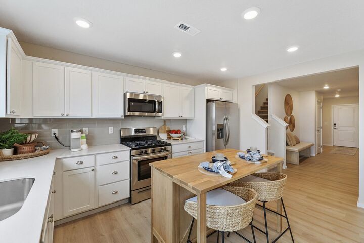 Property Photo: 4562 W Brookfield Ave WA 99208