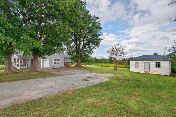 Property Photo: 185 Pooles Road SC 29341