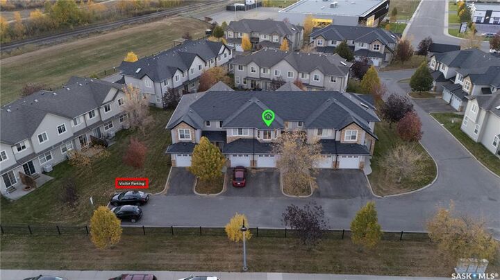 Property Photo: 615 Lynd Crescent 403 SK S7T 0G8