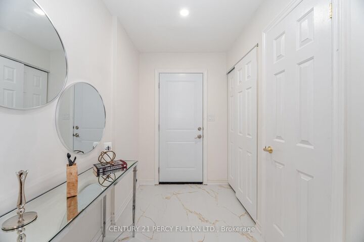 Photo de la propriété: 22 Lowder Place ON L1N 8B9