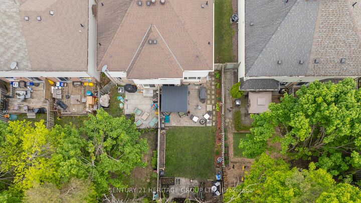 Photo de la propriété:  250 Ferndale Drive S  ON L4N 8J9