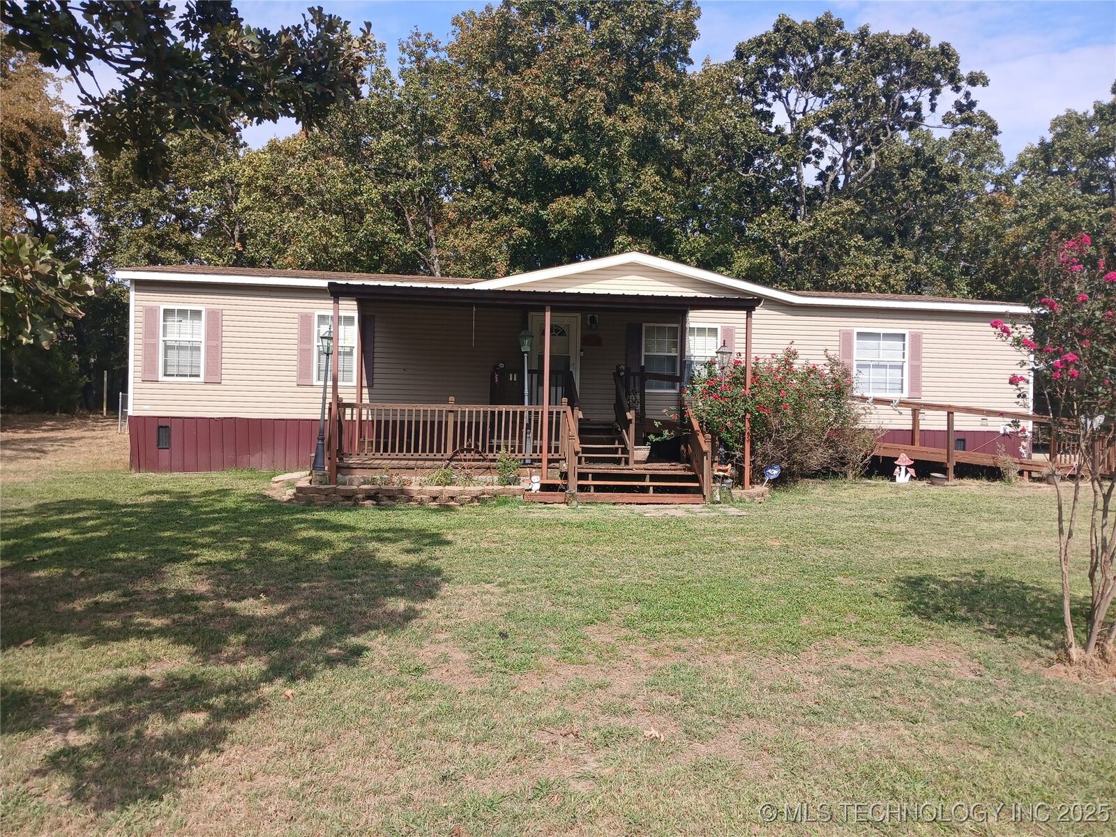 Property Photo: 705 Country Club Street 2 OK 74425