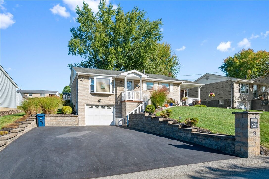 Property Photo:  31 Nancy Dr  PA 15644 