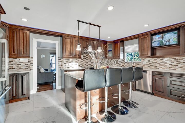 Property Photo: 345 Fenton Street BC V3M 5J1