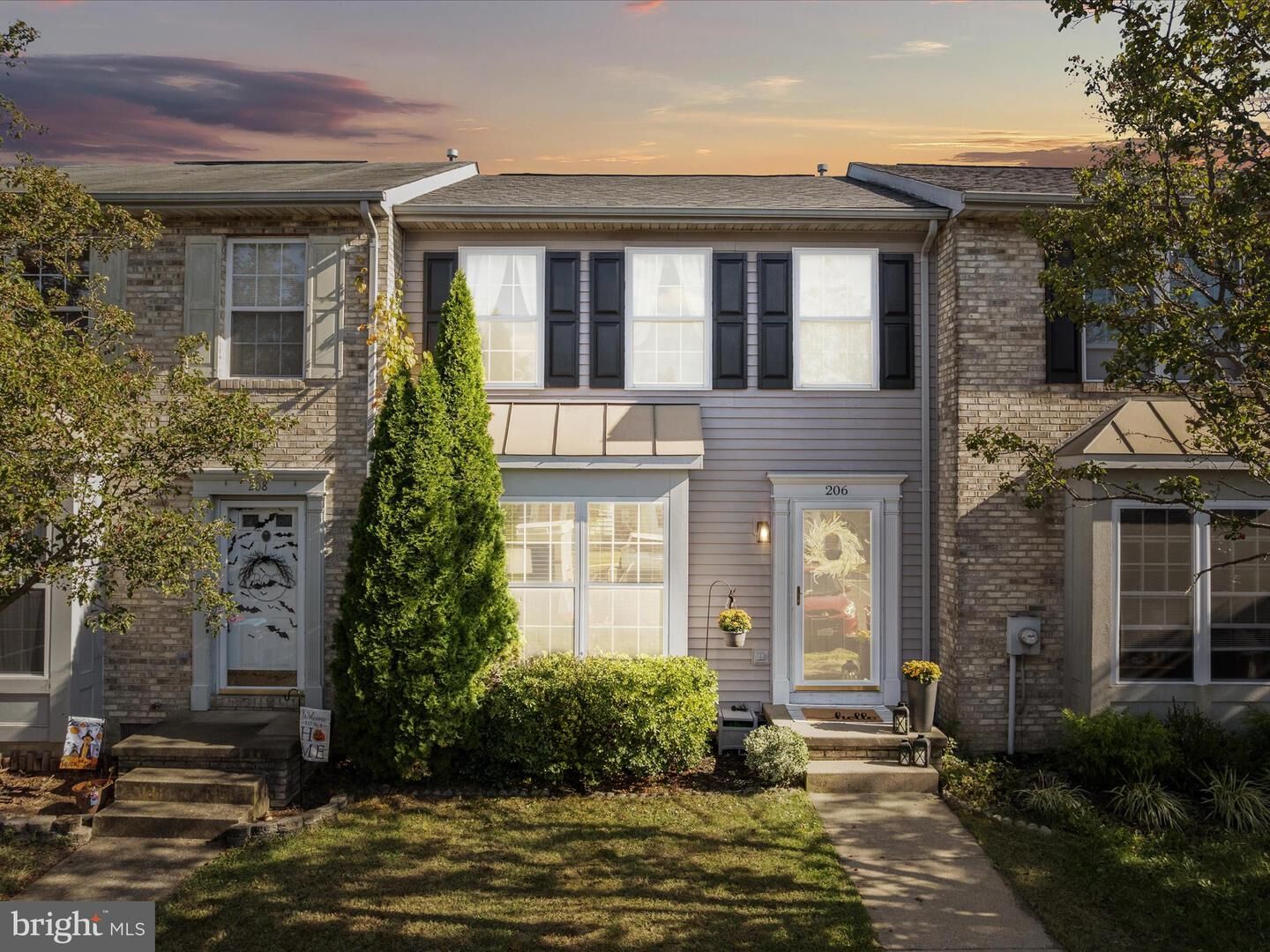 Property Photo:  206 Barrington Lane  VA 22601 