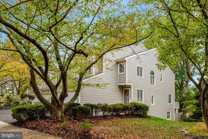 11110 Lakespray Way  Reston VA 20191 photo