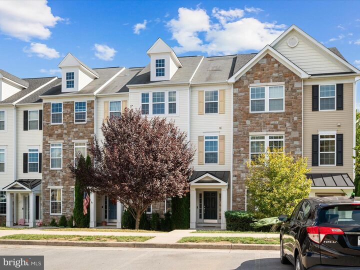 Property Photo: 125 Cheshire Court VA 22602