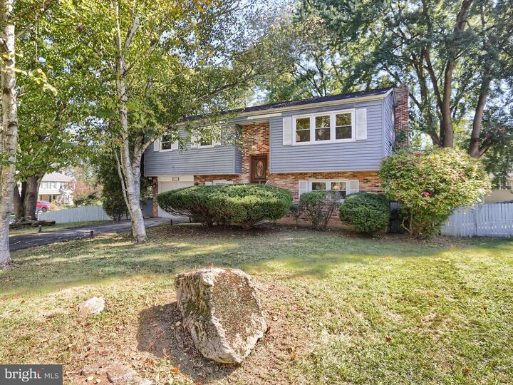 Property Photo: 421 Fairway Drive PA 17055