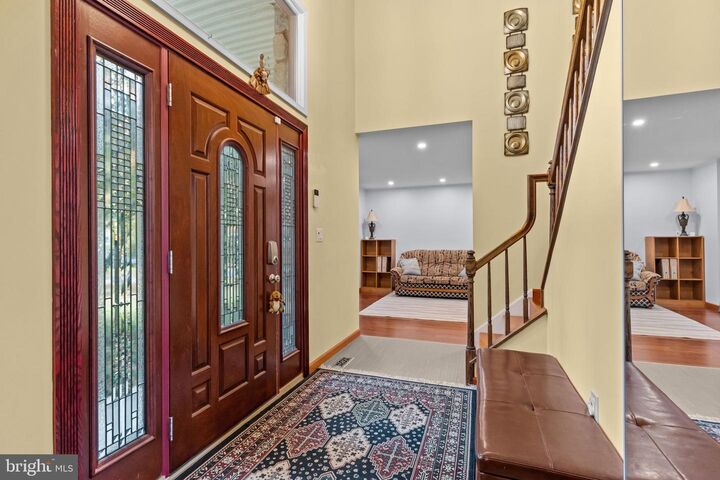 Property Photo: 905 Pebble Lane PA 18966