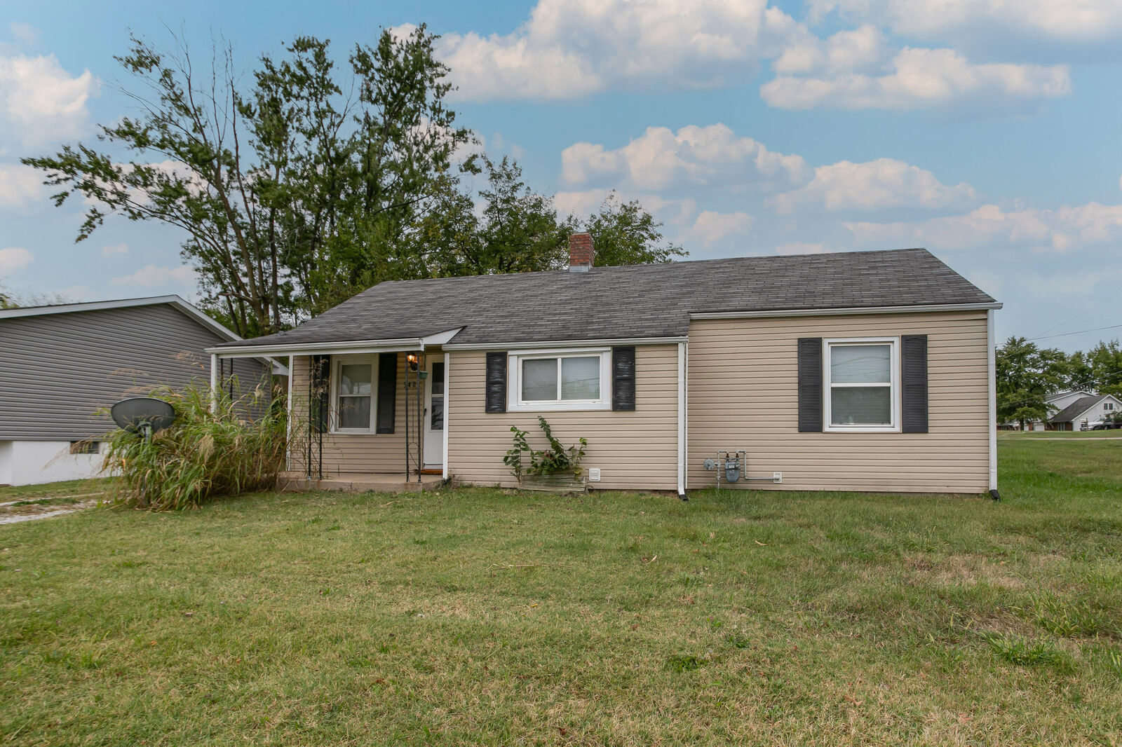 Property Photo: 3409 Brown Station Rd MO 65202