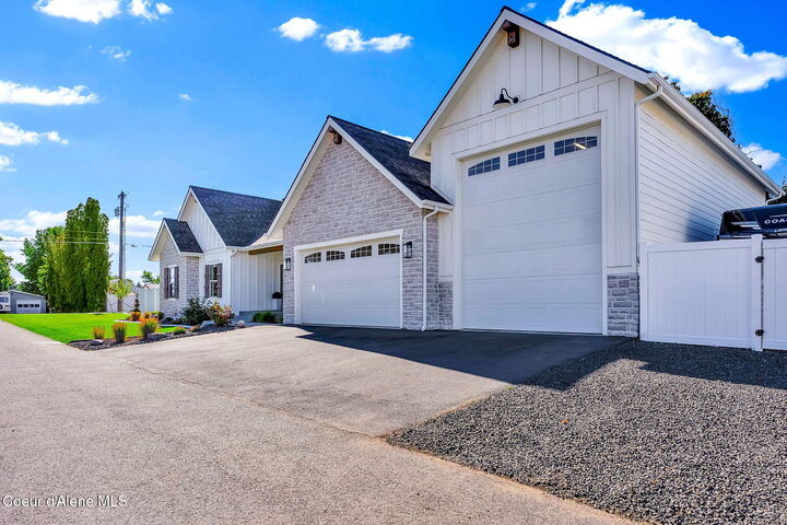 Property Photo: 1243 W Orchard Ave ID 83835