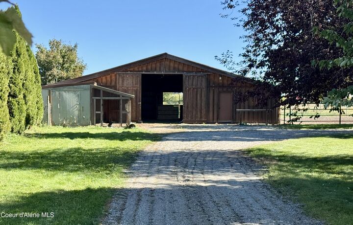 Property Photo: 992 N Stateline Rd ID 83854