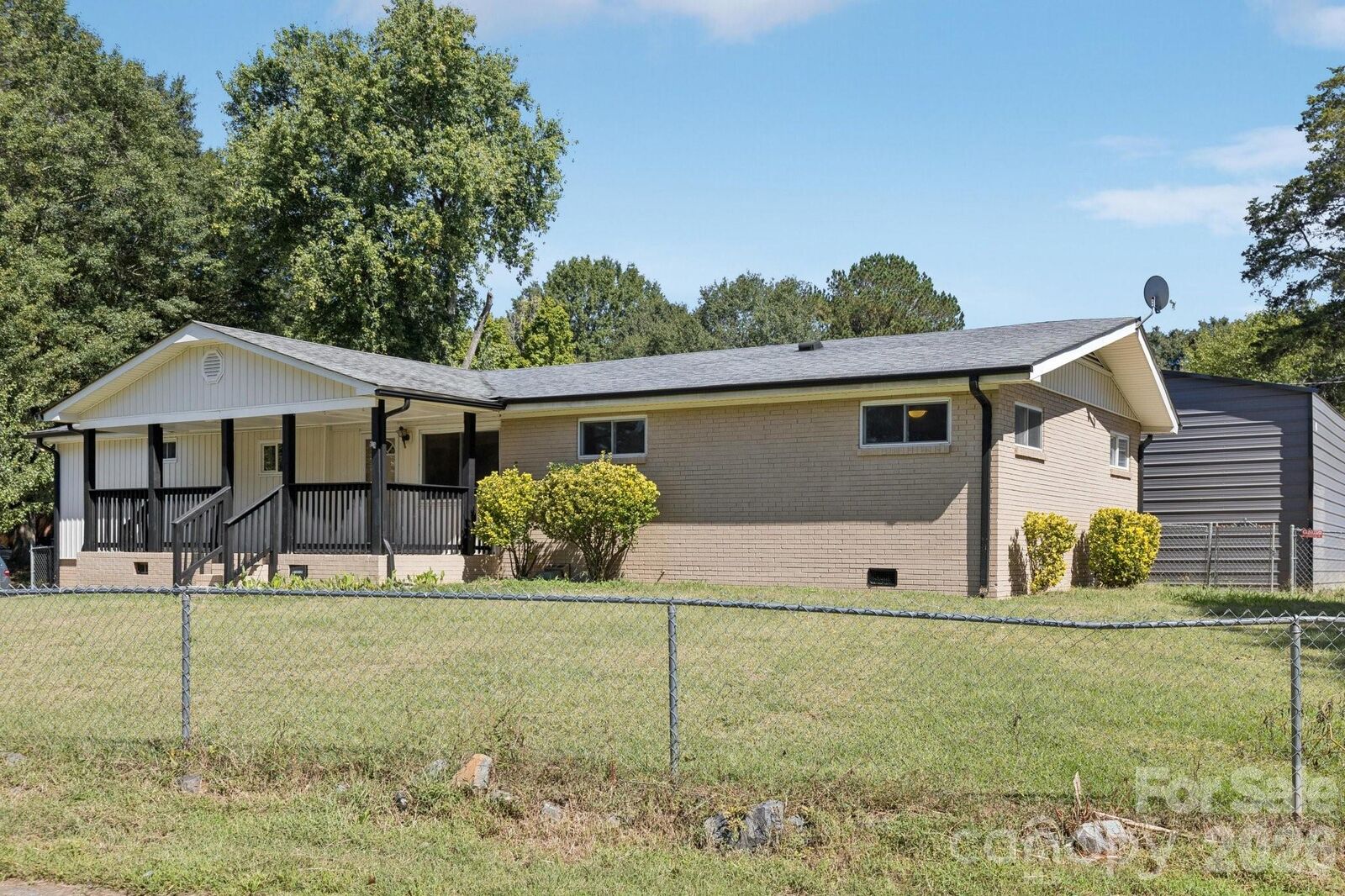 Property Photo:  1024 Old Mountain View Road  NC 28120 