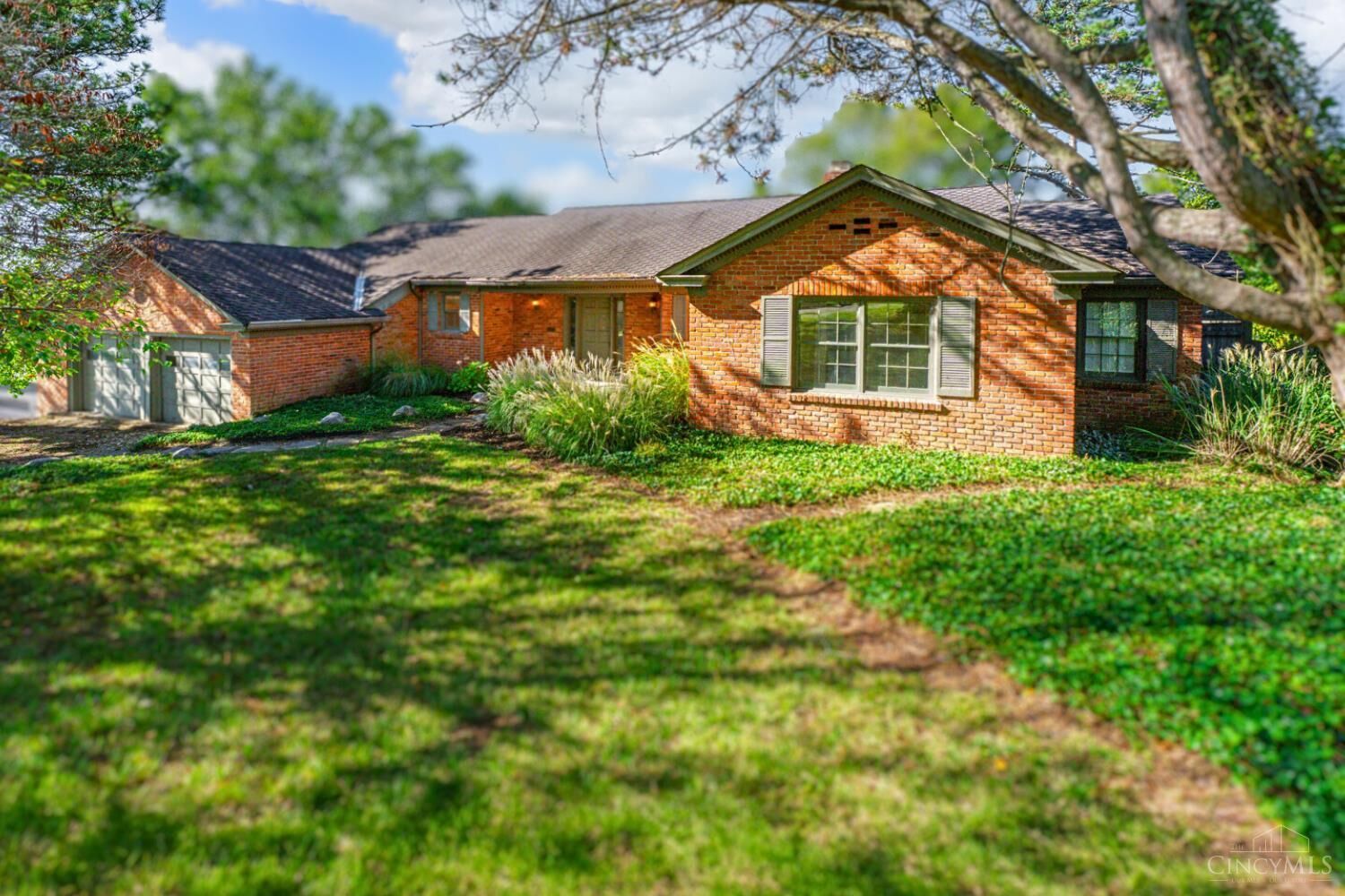 Property Photo: 5517 Mapleridge Drive OH 45227