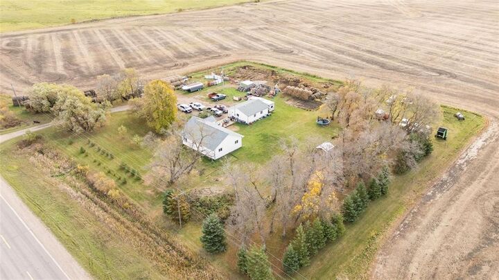 4563 Pr 317 Highway  Lac Du Bonnet Rm MB R0E 1A0 photo