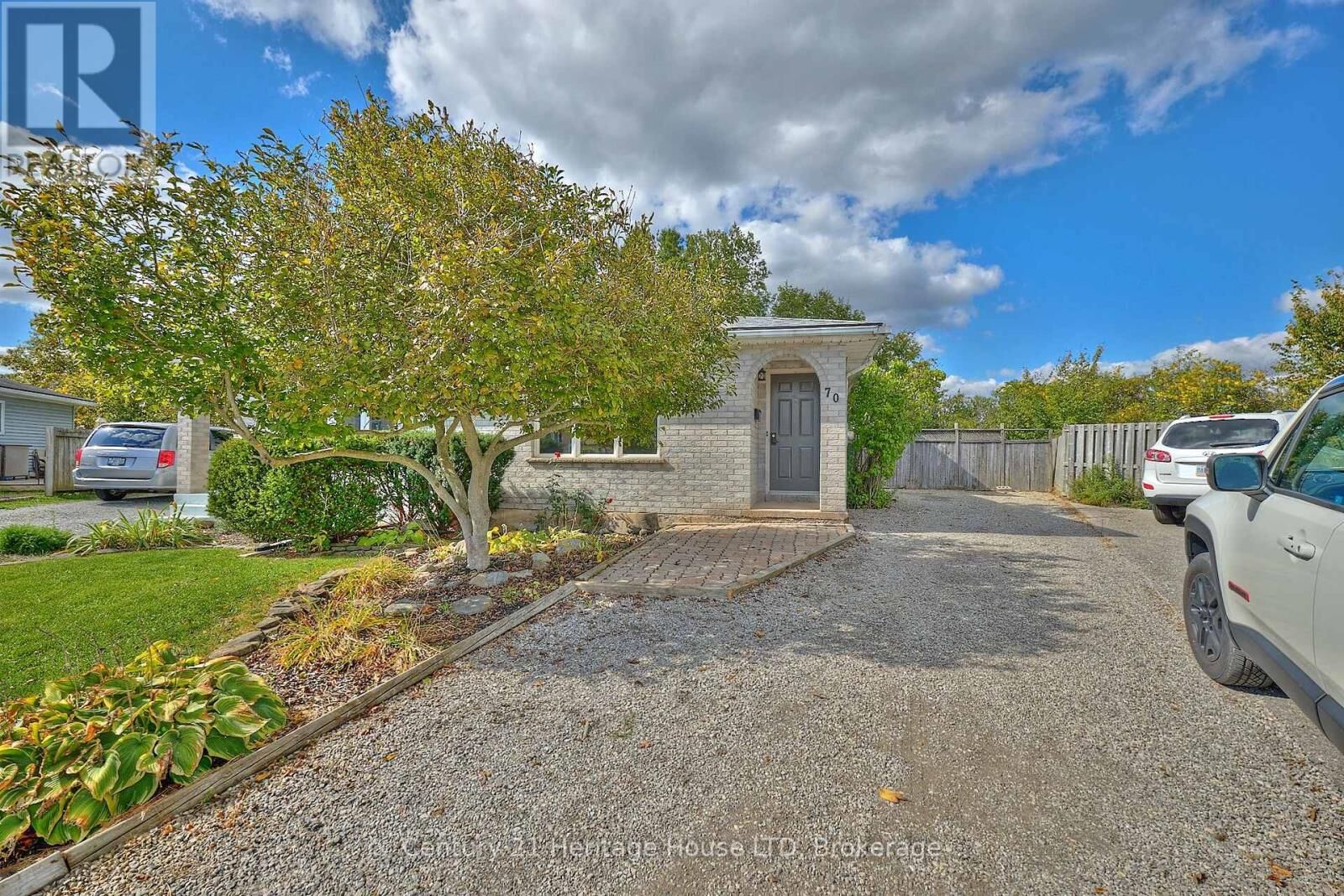 Property Photo:  70 Dodds Court  ON L2A 5Z2