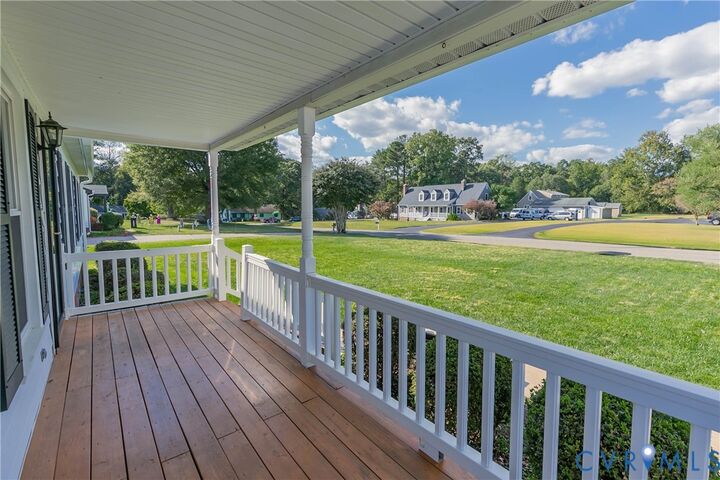 Property Photo: 8293 Oakfield Lane VA 23116
