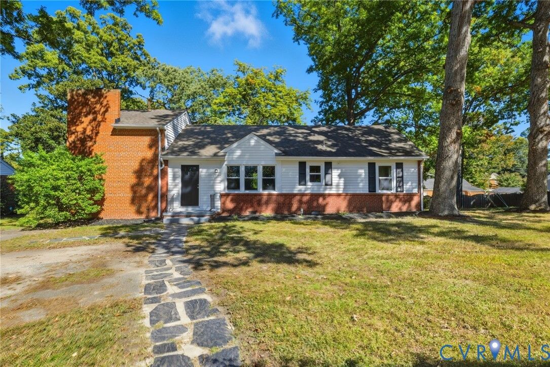 Property Photo: 9100 Gayton Road VA 23229