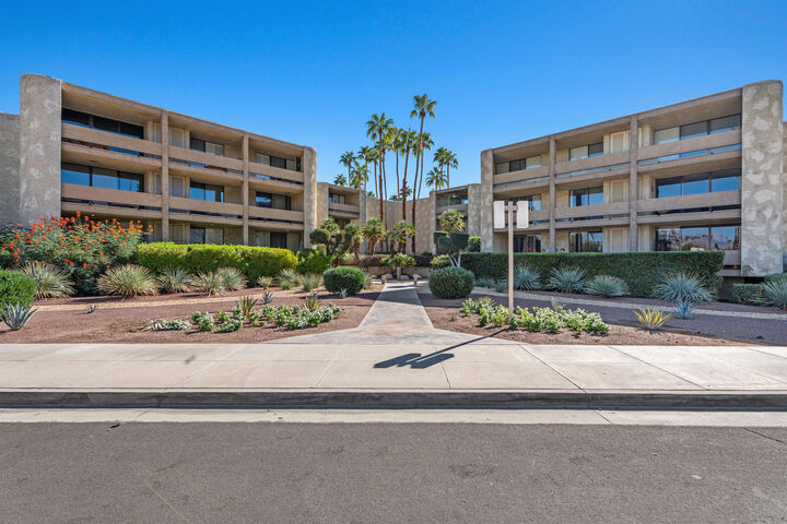Property Photo: 1630 S La Reina Way 3C CA 92264