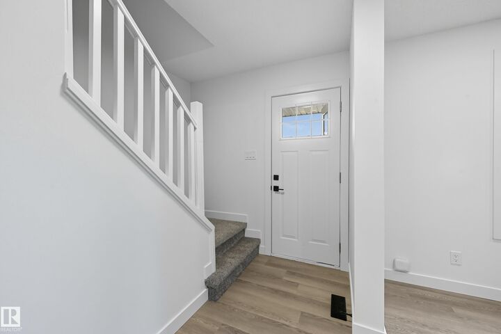 Property Photo: 118 Primrose Gardens NW AB T5T 0R1