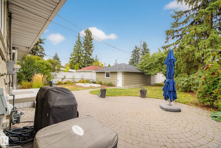 Property Photo: 9517 146 Street NW AB T5N 2Y9