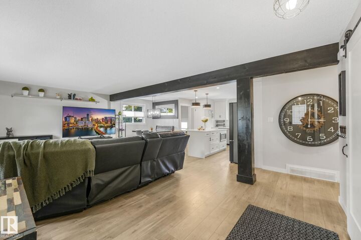 Property Photo: 1020 Mony Penny Crescent AB T8A 1C3