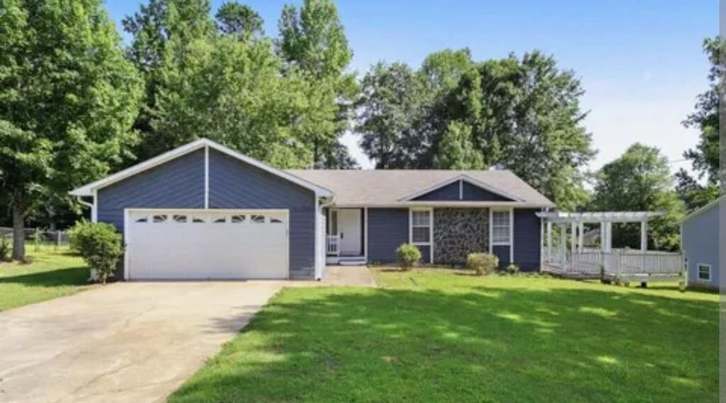 Property Photo: 5 Jeriana Drive GA 30228