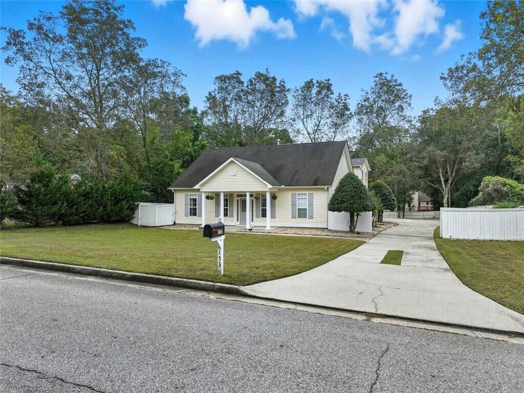 Property Photo: 153 Burnside Street GA 30236