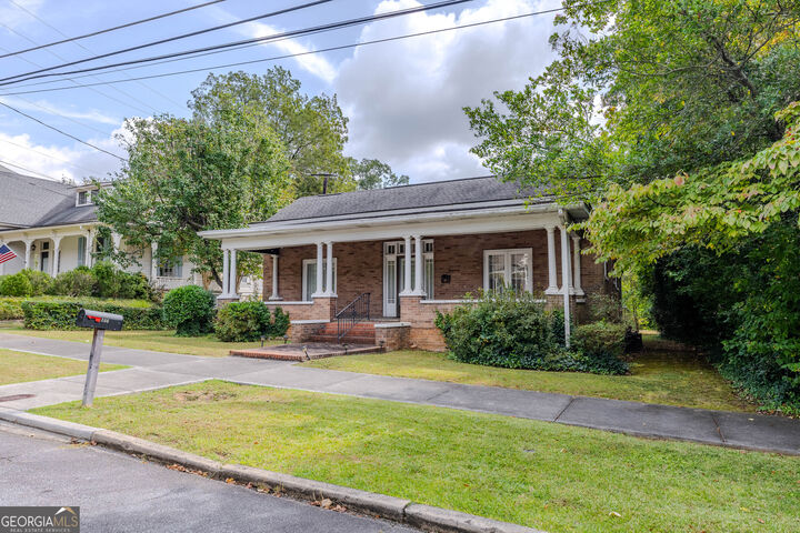 Property Photo: 206 E 4th Street GA 30161