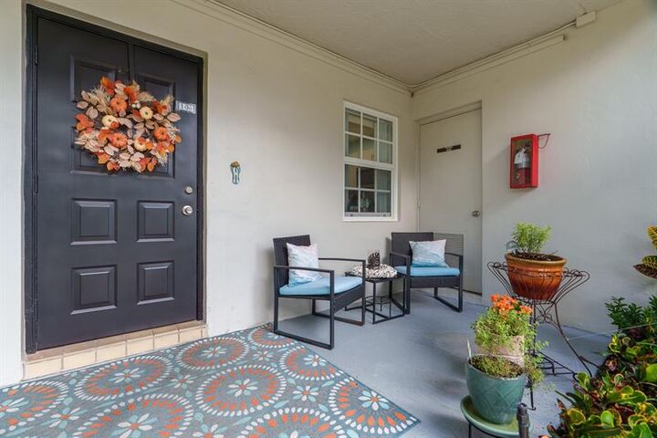 Property Photo: 4009 N Cypress Dr 104 FL 33069