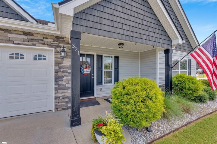 Property Photo: 321 Meadowmoor Road SC 29651
