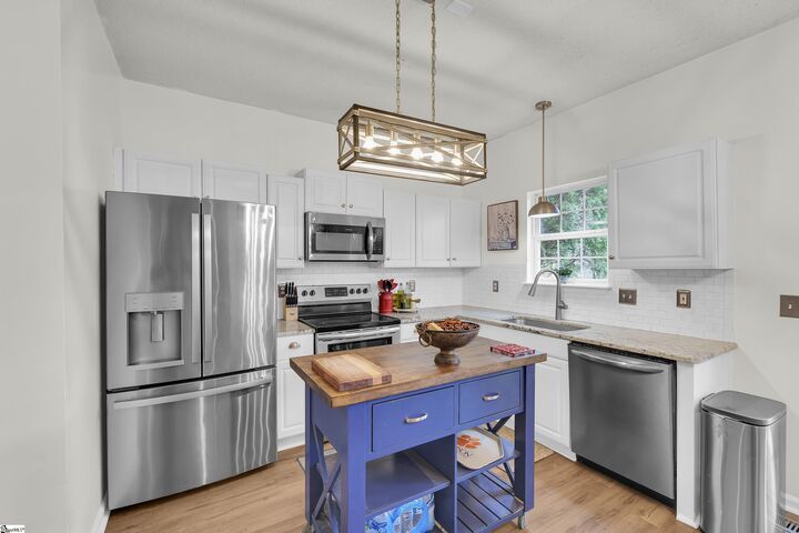 Property Photo: 111 Golden Crest Court SC 29662
