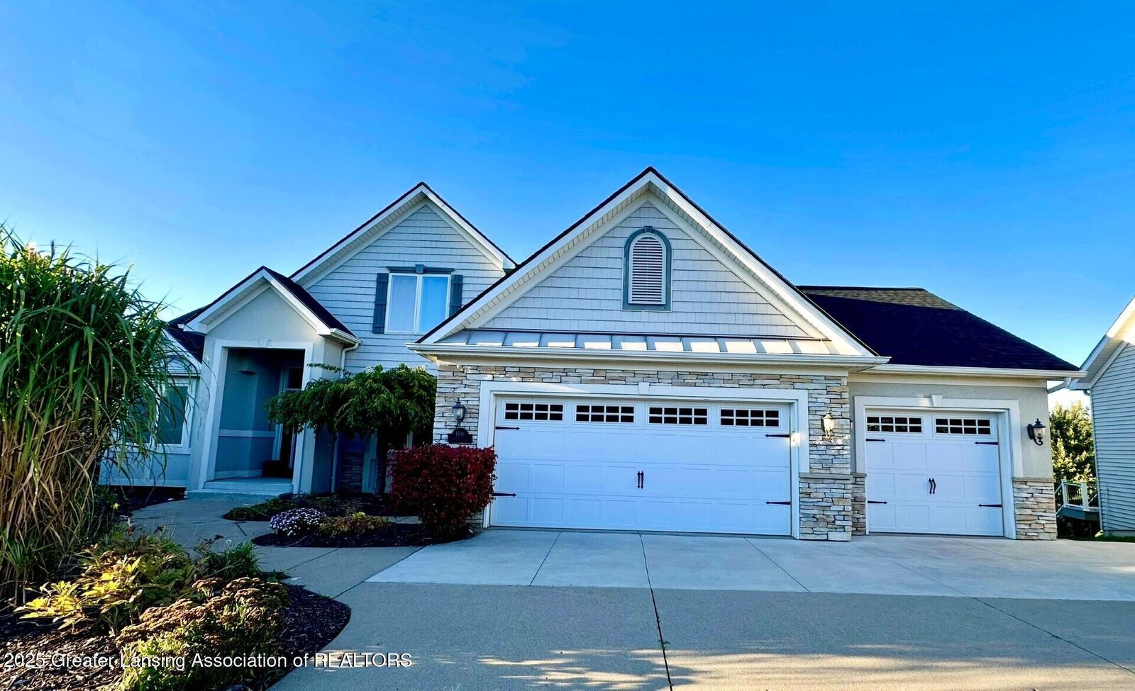 Property Photo: 1106 Cobblestone Court MI 48895
