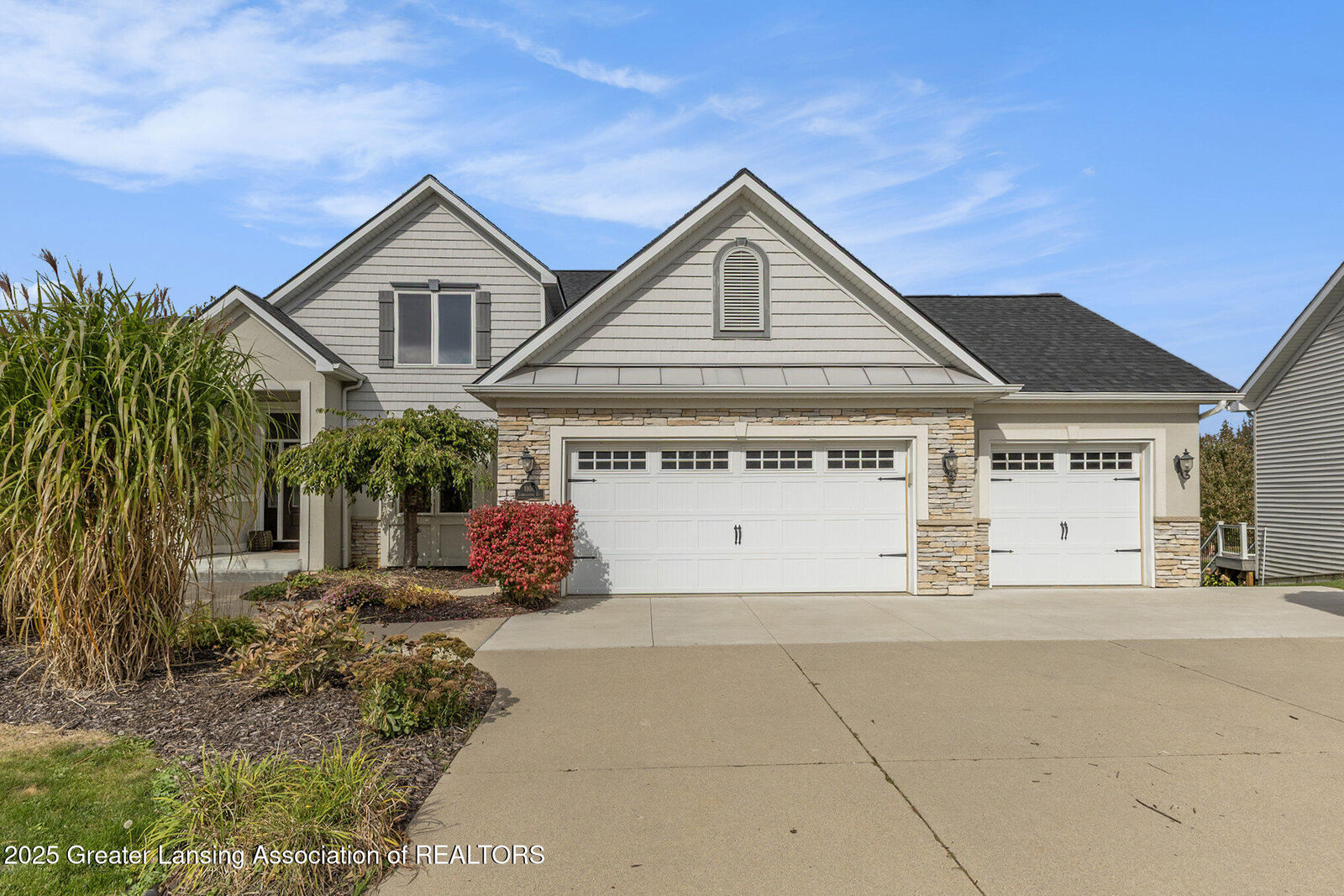 Property Photo: 1106 Cobblestone Court MI 48895