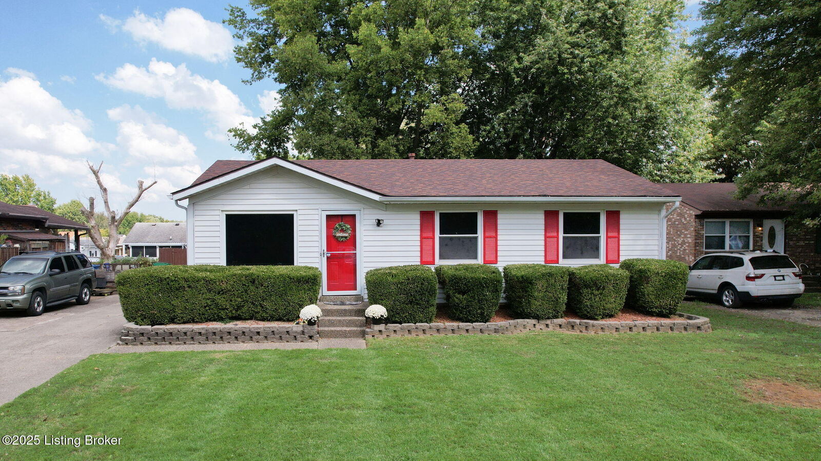 Property Photo:  4707 John Law Ct  KY 40272
