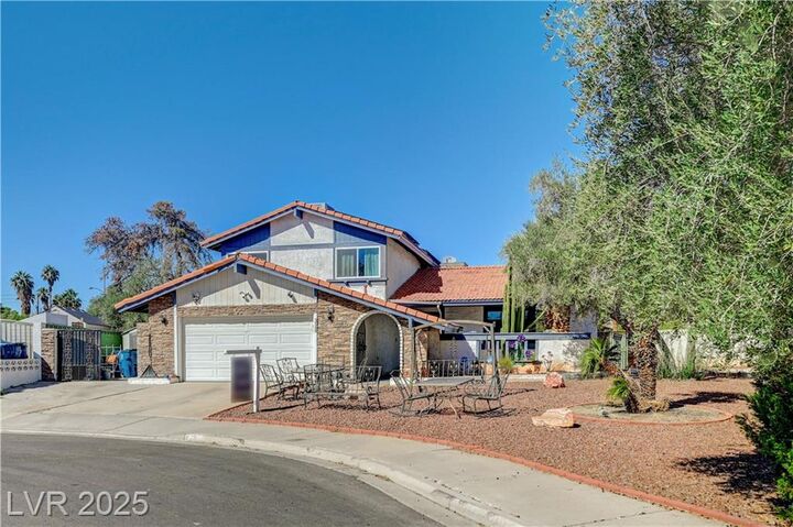 Property Photo: 3568 Taos Lane NV 89121