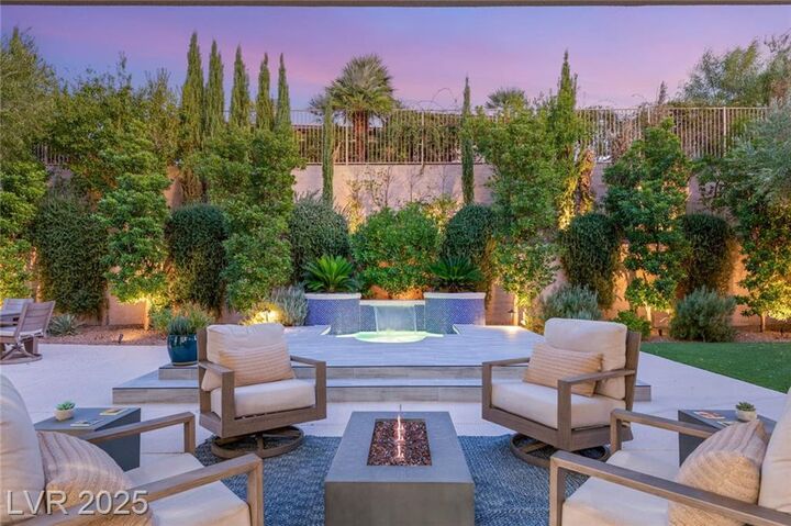 Property Photo:  2 El Macero Court  NV 89052