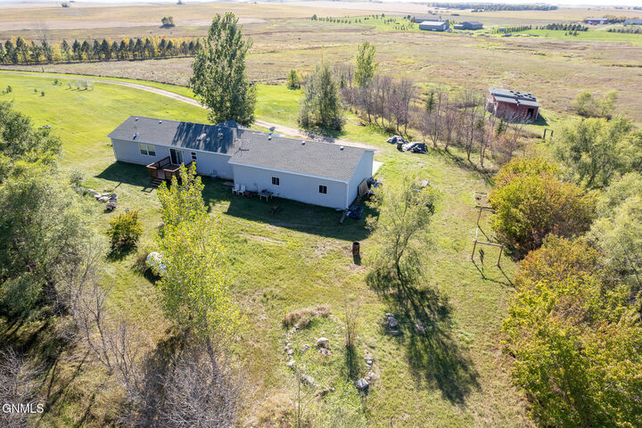 Property Photo: 4525 County Rd 82 ND 58554