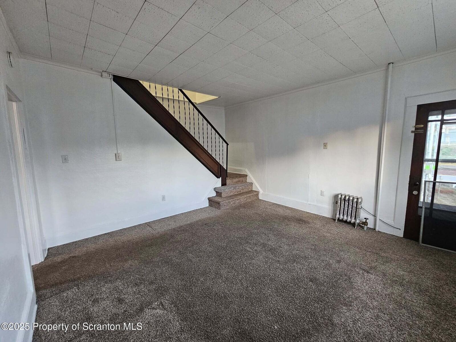Property Photo:  423 W Lackawanna Avenue 2  PA 18447 