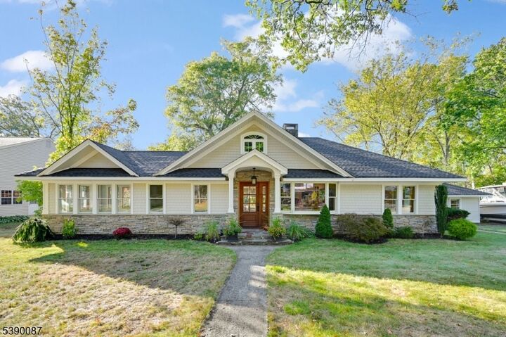 Property Photo:  32 Wanaque Rd  NJ 07421 