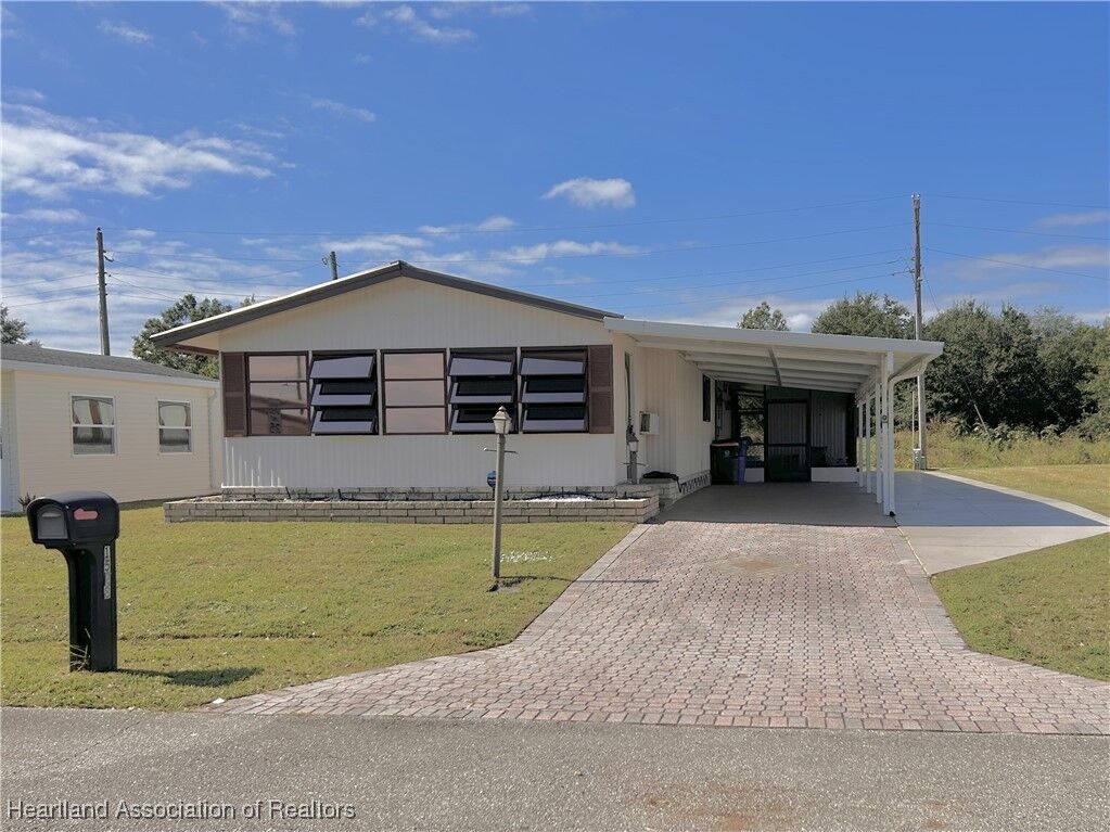 Property Photo:  1528 Caribbean Road  FL 33870 