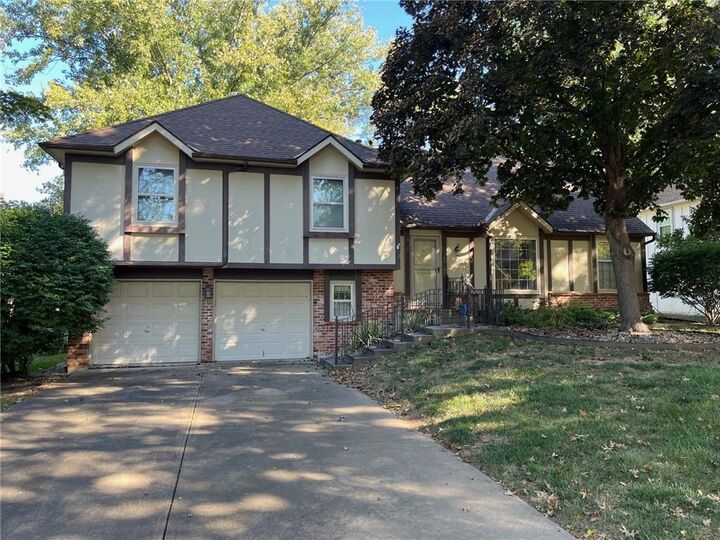 11608 W 101st Street  Overland Park KS 66214 photo